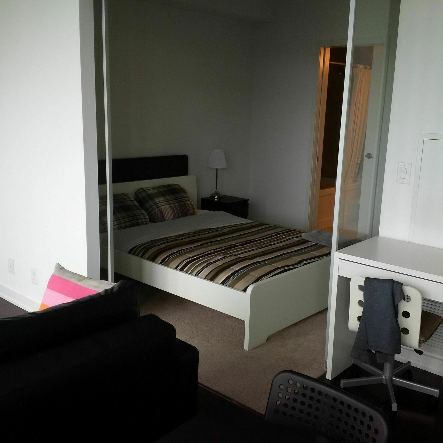 Trinity Suites - Condo On York Street Торонто Екстер'єр фото